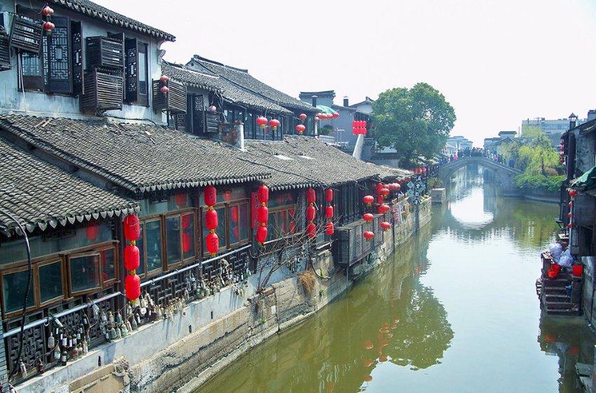 女子烫了个炸裂生肖龙头，网友：这就是传说中的“龙抬头”吗？
